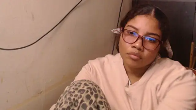 madelene online show from March 10, 11:53 pm