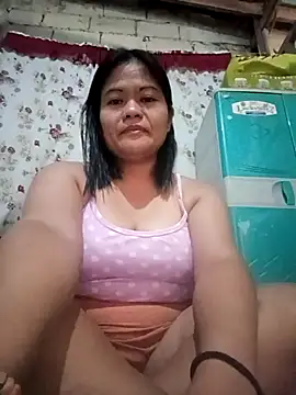 Snapshot of DignaRocero chatting on October 31, 7:49 am DignaRocero online show from October 31, 7:49 am