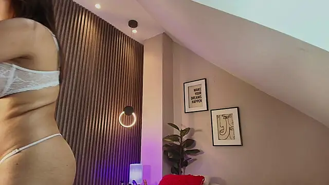 emma  rose1 online show from April 1, 2:57 am