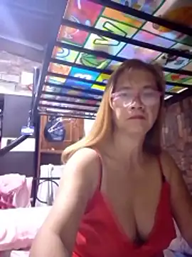 SexyHottMom online show from January 8, 5:30 pm