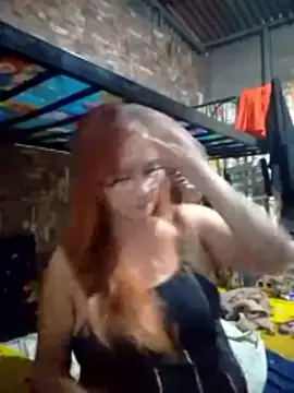 SexyHottMom online show from April 15, 10:10 pm