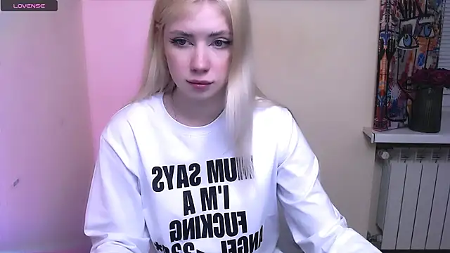 AliceHotty  online show from February 16, 8:02 am