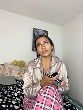 MiaRousexxx  online show from April 14, 10:59 pm