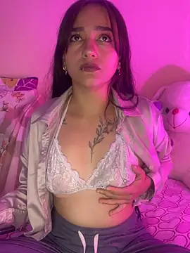 Snapshot of MiaRousexxx_ chatting on October 14, 1:39 am MiaRousexxx online show from October 14, 1:39 am