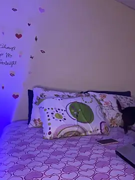 Snapshot of MiaRousexxx_ chatting on October 1, 2:27 am MiaRousexxx online show from October 1, 2:27 am