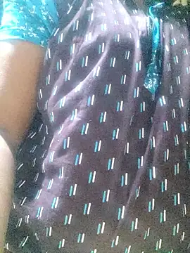 Snapshot of Tamildivya18 chatting on September 19, 12:09 pm Tamildivya18 online show from September 19, 12:09 pm