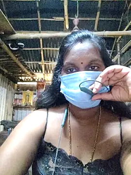 Snapshot of Tamildivya18 chatting on September 26, 6:09 am Tamildivya18 online show from September 26, 6:09 am