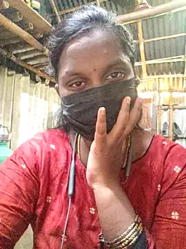 Snapshot of Tamildivya18 chatting on November 1, 4:19 am Tamildivya18 online show from November 1, 4:19 am