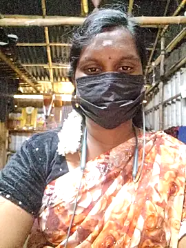 Snapshot of Tamildivya18 chatting on October 22, 5:40 am Tamildivya18 online show from October 22, 5:40 am