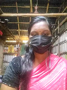 Snapshot of Tamildivya18 chatting on October 17, 5:00 am Tamildivya18 online show from October 17, 5:00 am