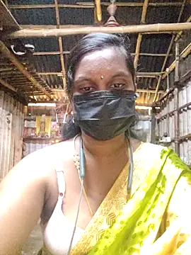 Snapshot of Tamildivya18 chatting on October 11, 4:02 am Tamildivya18 online show from October 11, 4:02 am