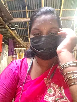 Snapshot of Tamildivya18 chatting on November 7, 4:50 am Tamildivya18 online show from November 7, 4:50 am