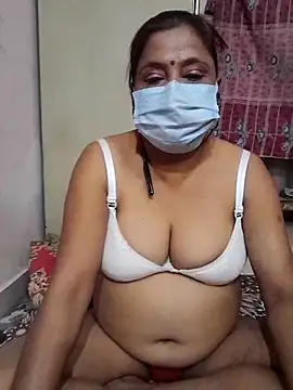 mature mimi online show from November 6, 5:50 pm