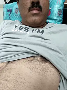 Snapshot of moonflower25 chatting on February 21, 2:52 pm moonflower25 online show from February 21, 2:52 pm