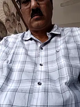 Snapshot of moonflower25 chatting on December 17, 5:12 am moonflower25 online show from December 17, 5:12 am