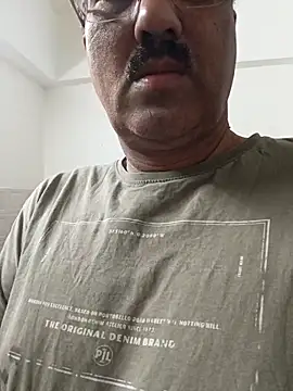 moonflower25 online show from April 8, 8:43 pm