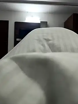 Snapshot of moonflower25 chatting on December 19, 3:10 am moonflower25 online show from December 19, 3:10 am