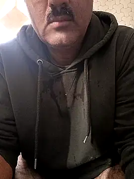 Snapshot of moonflower25 chatting on January 14, 4:05 am moonflower25 online show from January 14, 4:05 am