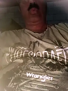 Snapshot of moonflower25 chatting on October 9, 7:47 pm moonflower25 online show from October 9, 7:47 pm