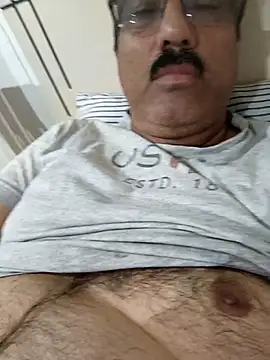 moonflower25 online show from November 17, 8:40 am