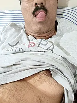 moonflower25 online show from November 3, 8:34 pm