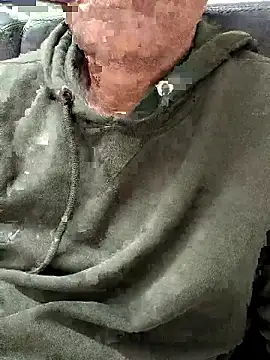 Snapshot of moonflower25 chatting on January 18, 3:32 am moonflower25 online show from January 18, 3:32 am