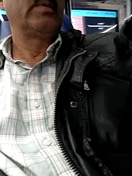 Snapshot of moonflower25 chatting on February 9, 5:11 pm moonflower25 online show from February 9, 5:11 pm