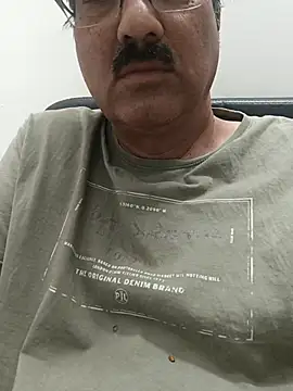 moonflower25 online show from March 11, 1:38 pm