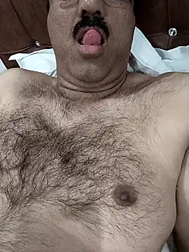 moonflower25 online show from December 16, 3:22 am