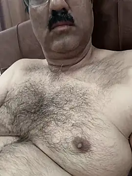 Snapshot of moonflower25 chatting on December 20, 3:20 am moonflower25 online show from December 20, 3:20 am