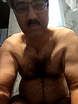 moonflower25 online show from December 5, 2:32 am