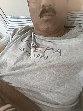 moonflower25 online show from November 10, 6:35 pm