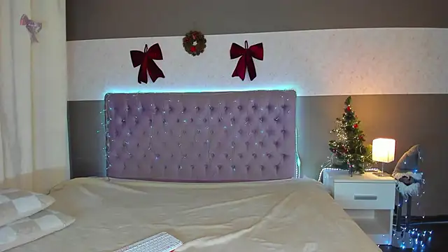 NikkiBustt online show from January 10, 6:31 am