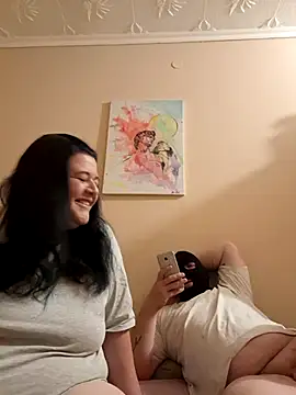 BlacReign online show from October 14, 6:30 pm