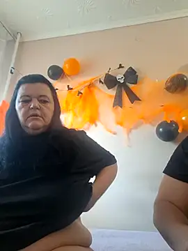 BlacReign online show from October 19, 1:36 pm