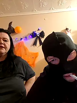 BlacReign online show from October 17, 7:04 pm