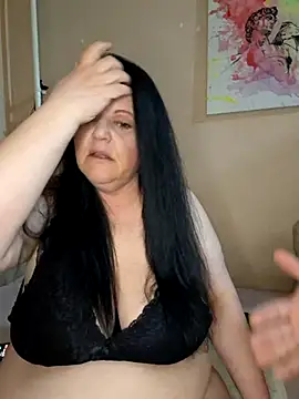 BlacReign online show from April 9, 6:58 pm