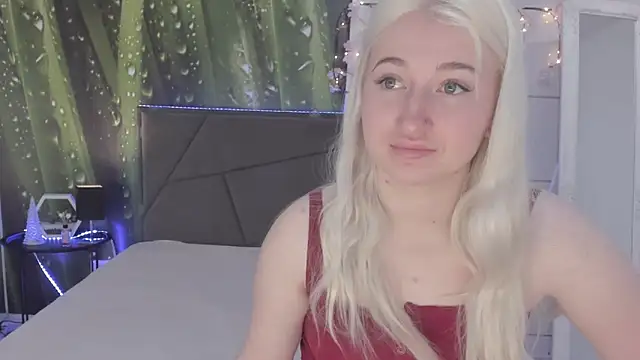 HollyTailors online show from April 10, 5:47 am