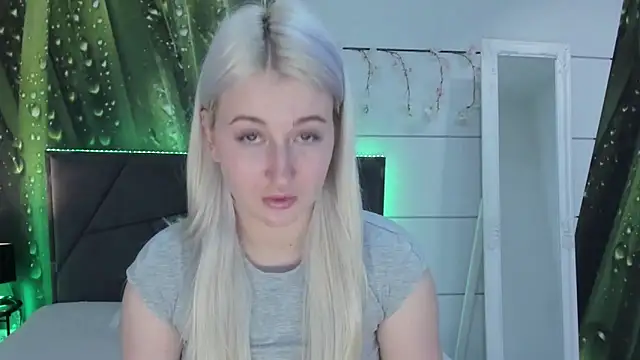 HollyTailors online show from February 15, 6:14 am