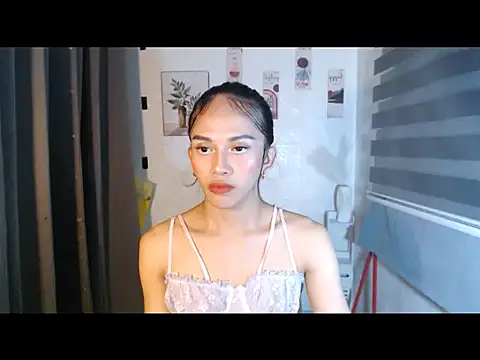 LauraSoHot online show from September 10, 1:21 pm