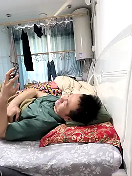 huanhuanaaaaa online show from April 25, 9:12 am