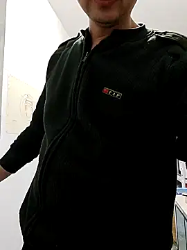 huanhuanaaaaa online show from April 9, 10:21 am