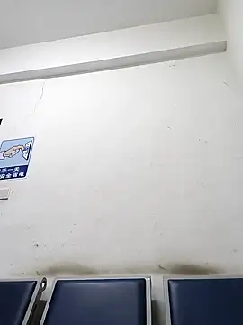 huanhuanaaaaa online show from December 5, 4:05 pm