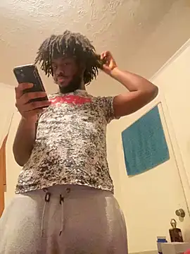 Snapshot of ThickDic28 chatting on September 29, 1:34 am ThickDic28 online show from September 29, 1:34 am