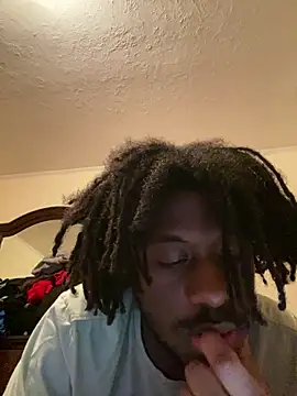 Snapshot of ThickDic28 chatting on December 19, 5:32 am ThickDic28 online show from December 19, 5:32 am