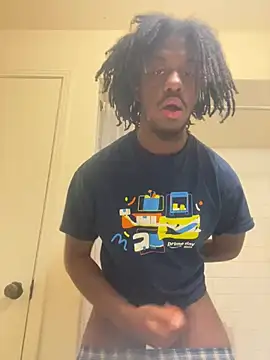 Snapshot of ThickDic28 chatting on February 5, 9:05 am ThickDic28 online show from February 5, 9:05 am