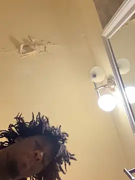 Snapshot of ThickDic28 chatting on November 15, 7:56 am ThickDic28 online show from November 15, 7:56 am