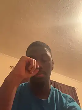 Snapshot of ThickDic28 chatting on March 3, 5:03 am ThickDic28 online show from March 3, 5:03 am