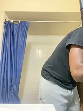 Snapshot of ThickDic28 chatting on October 1, 11:30 pm ThickDic28 online show from October 1, 11:30 pm