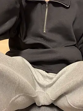 Snapshot of koooouhekko chatting on November 27, 10:48 am koooouhekko online show from November 27, 10:48 am